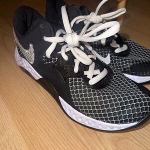 Nike Black and White Athletic Shoes with Mesh Upper